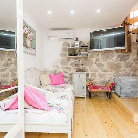 Dalmatinisches Haus In Der Altstadt Von By Interhome Holiday home
