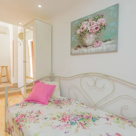 Holiday home Dalmatinisches Haus In Der Altstadt Von By Interhome *