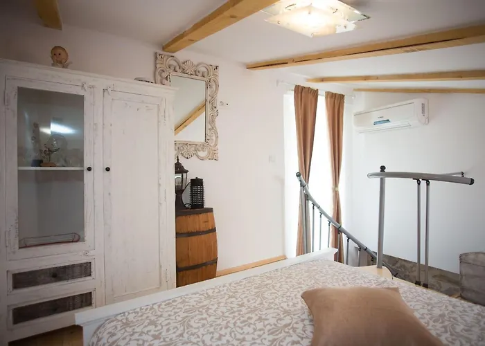 Dalmatinisches Haus In Der Altstadt Von By Interhome * Split