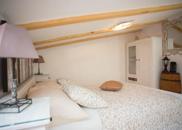 Holiday home Dalmatinisches Haus In Der Altstadt Von By Interhome