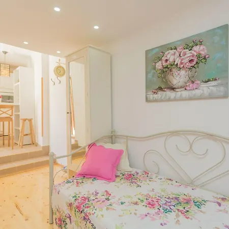 Dalmatinisches Haus In Der Altstadt Von By Interhome *