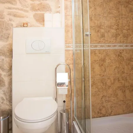 Сasa de vacaciones Dalmatinisches Haus In Der Altstadt Von By Interhome