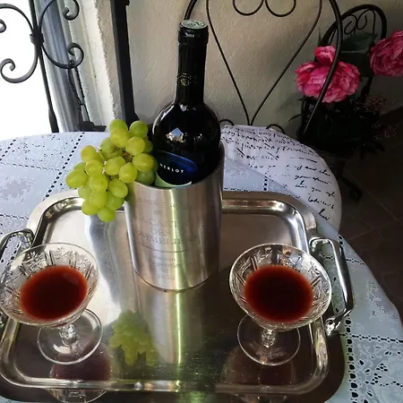 Dalmatinisches Haus In Der Altstadt Von By Interhome